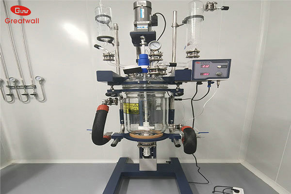 什么是夾套玻璃反應釜(單層/雙層夾套)?