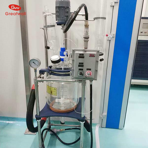 雙層玻璃反應釜怎么使用？